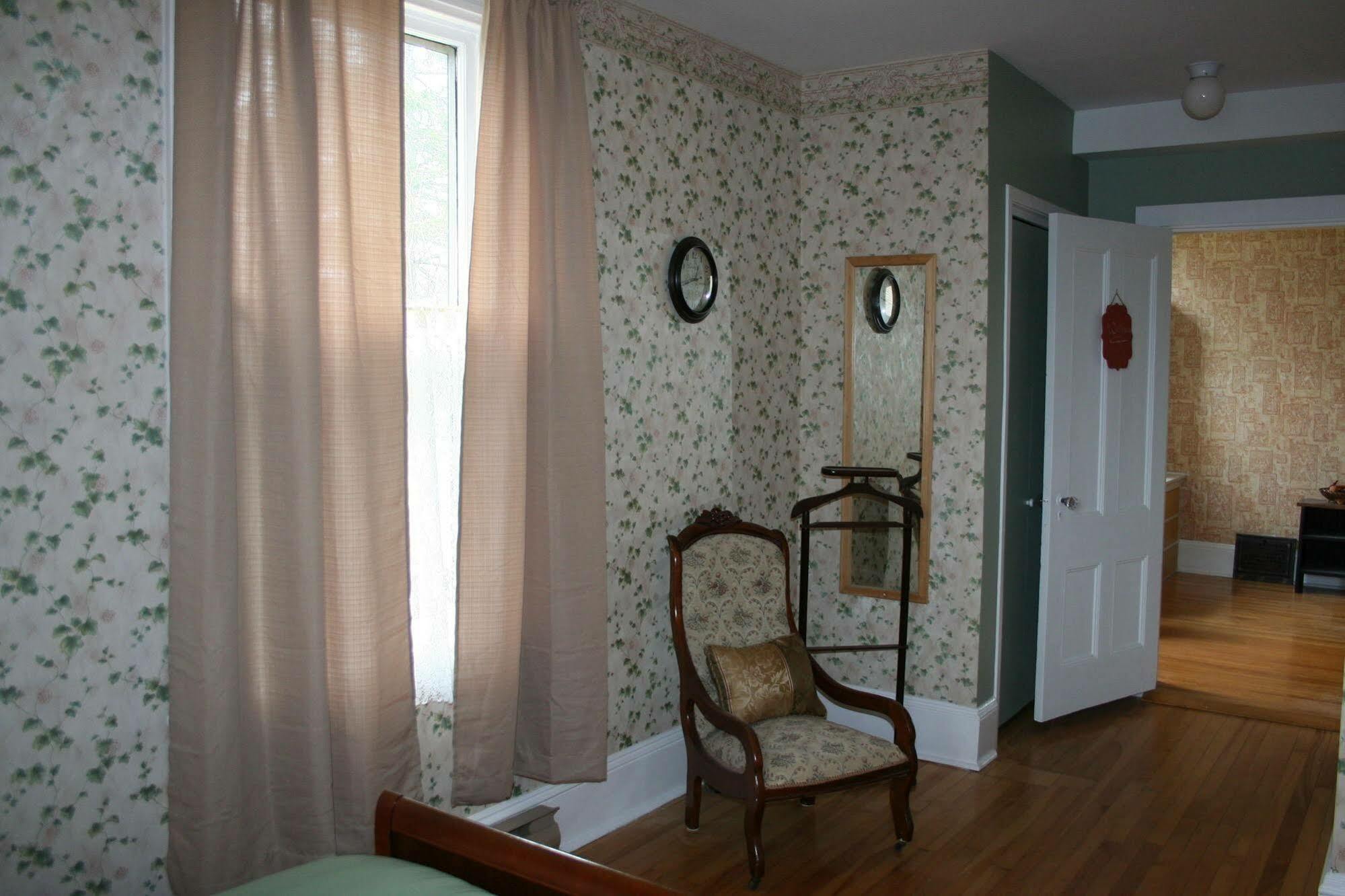 Sackville Bed And Breakfast Εξωτερικό φωτογραφία