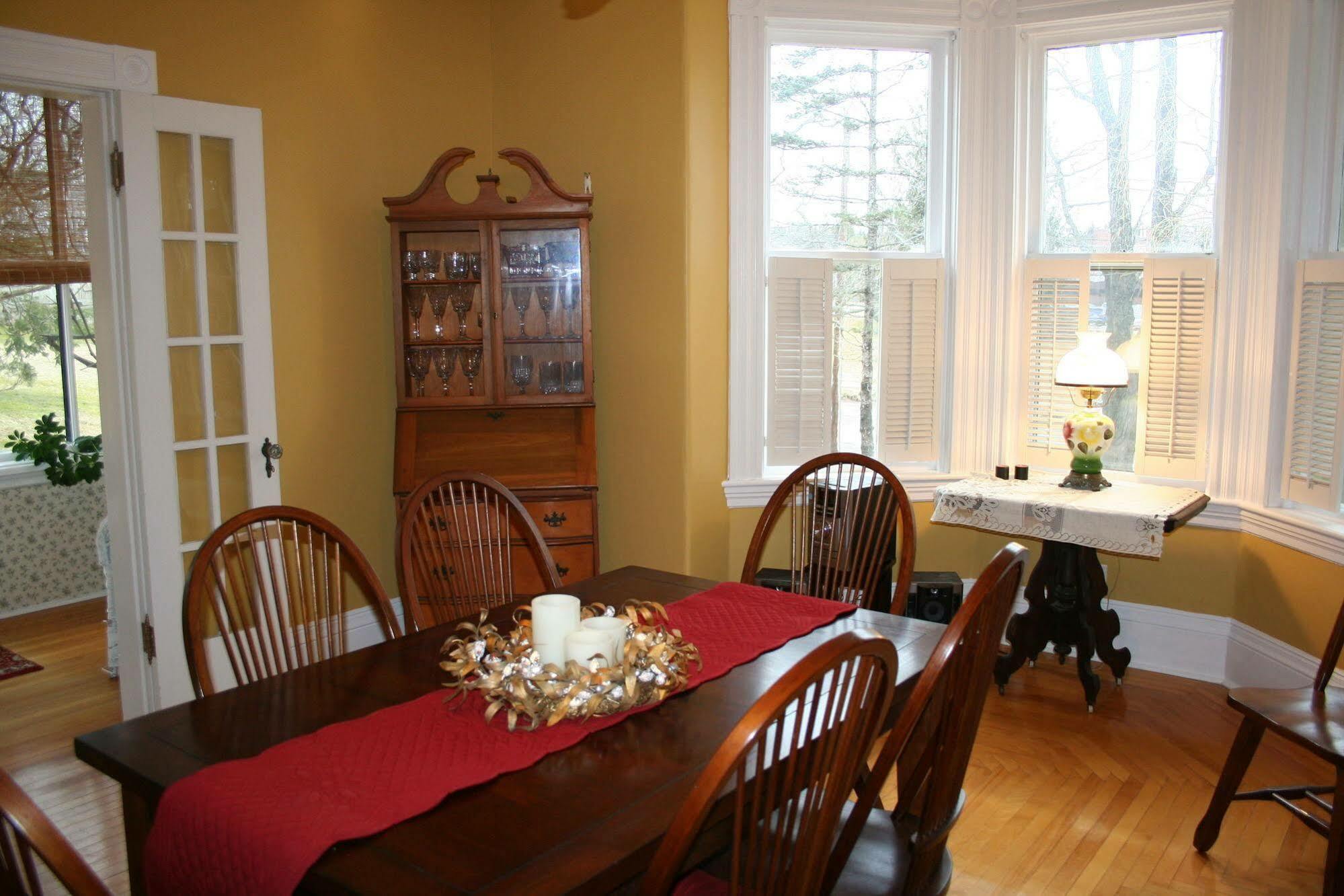 Sackville Bed And Breakfast Εξωτερικό φωτογραφία