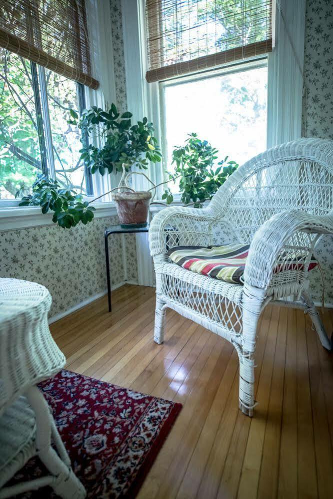 Sackville Bed And Breakfast Εξωτερικό φωτογραφία